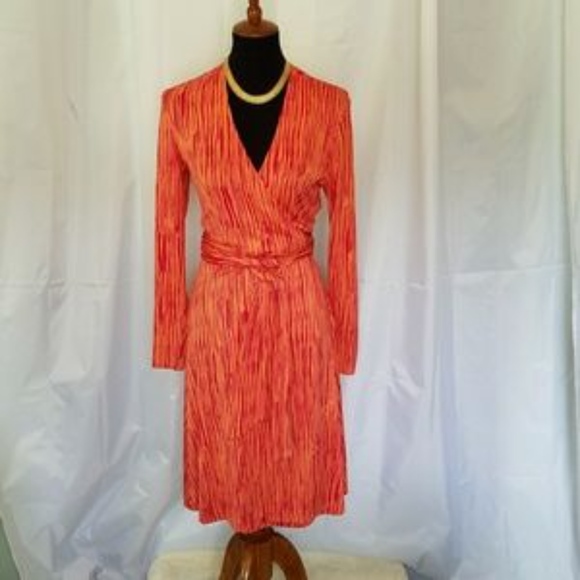 Diane Von Furstenberg Dresses & Skirts - DVF wrap dress